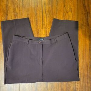 𝅺nwot East 5th size 14, 17.5in at waist 13in rise 22in inseam brown